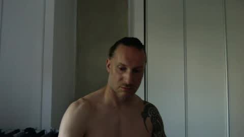 Snapshot of m4rduk81 chatting on 06/18/26, 05:17 m4rduk online show from 06/18/26, 05:17