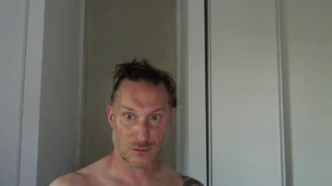 Snapshot of m4rduk81 chatting on 06/22/26, 04:04 m4rduk online show from 06/22/26, 04:04