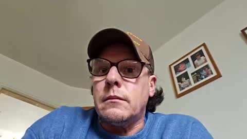 Snapshot of m536327 chatting on 05/19/26, 12:44 Fantasy guy online show from 05/19/26, 12:44