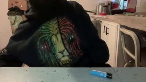 Snapshot of m669_ chatting on 01/04/25, 05:26 m669_ online show from 01/04/25, 05:26