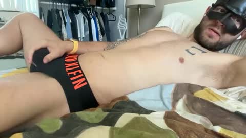 Snapshot of m_ass_k chatting on 12/13/24, 05:16 m-ass-k online show from 12/13/24, 05:16