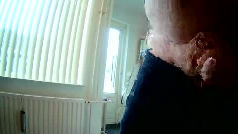 m_daan1969 online show from 12/14/24, 12:44