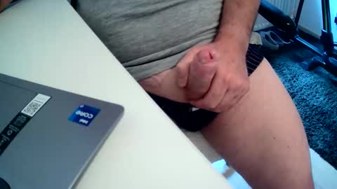 m_daan1969 online show from 09/08/25, 02:27