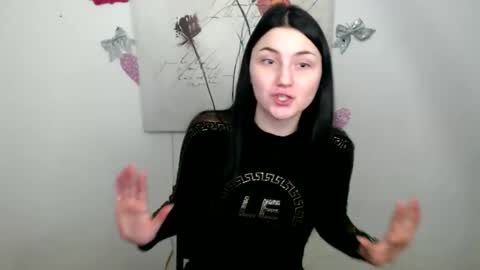 m_i_k_i_ online show from 02/20/26, 12:27