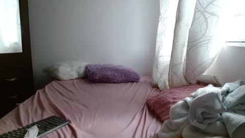 maaddy_thompson online show from 11/28/25, 09:17