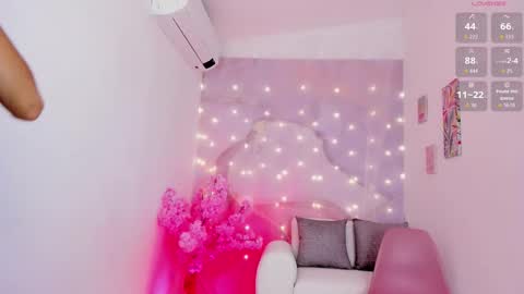 Snapshot of maariangel chatting on 03/24/26, 02:22 Mariangel online show from 03/24/26, 02:22