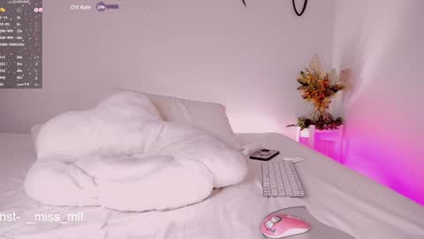 Snapshot of maarym chatting on 12/31/24, 06:24 Mary online show from 12/31/24, 06:24