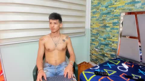 itgram pezlo josue online show from 02/01/25, 04:00