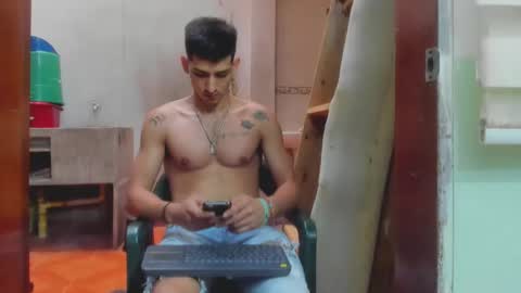 Snapshot of maaster420 chatting on 02/18/25, 12:06 itgram pezlo josue online show from 02/18/25, 12:06