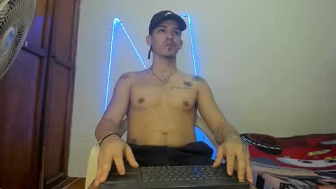 Snapshot of maaster420 chatting on 10/13/25, 07:47 itgram pezlo josue online show from 10/13/25, 07:47