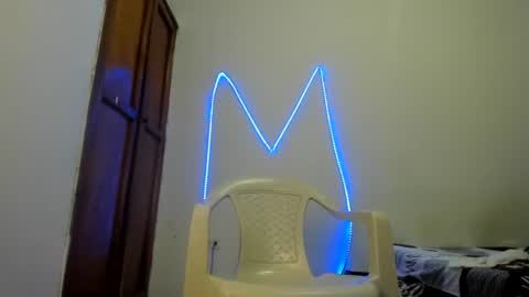 Snapshot of maaster420 chatting on 12/16/25, 03:44 itgram pezlo josue online show from 12/16/25, 03:44