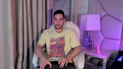 Snapshot of maatt_de_luca chatting on 09/13/25, 05:13 Matt De Luca online show from 09/13/25, 05:13