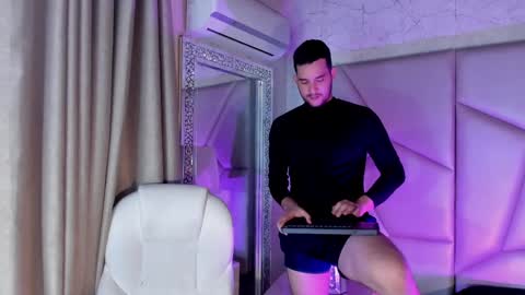 Snapshot of maatt_de_luca chatting on 09/15/25, 06:08 Matt De Luca online show from 09/15/25, 06:08