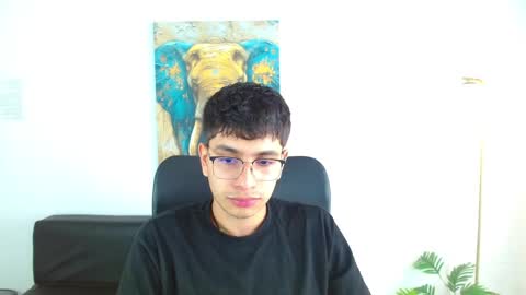 Snapshot of maax_18 chatting on 03/13/26, 01:29 Max online show from 03/13/26, 01:29