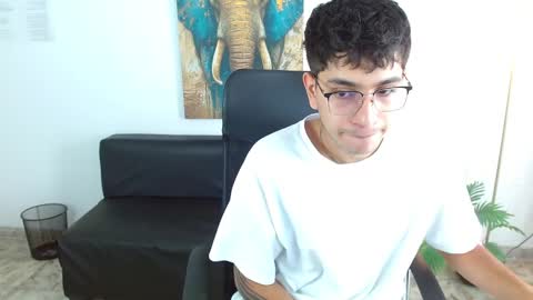 Snapshot of maax_18 chatting on 03/16/26, 01:48 Max online show from 03/16/26, 01:48