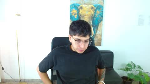 Snapshot of maax_18 chatting on 03/30/26, 01:34 Max online show from 03/30/26, 01:34