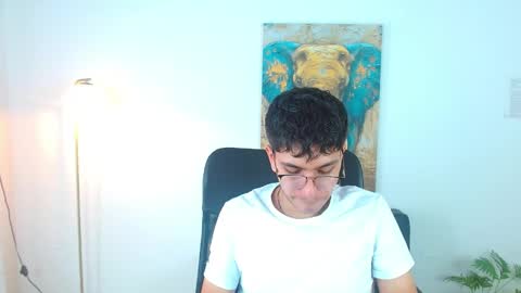 Snapshot of maax_18 chatting on 04/01/26, 02:25 Max online show from 04/01/26, 02:25