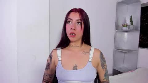 Snapshot of maazikeen chatting on 10/15/25, 04:23 Mazikeen  online show from 10/15/25, 04:23