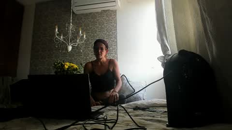 Snapshot of mabelsaravia chatting on 04/05/26, 09:56 mabel online show from 04/05/26, 09:56