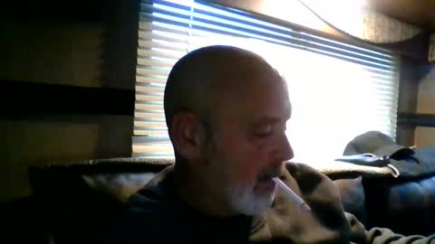 Snapshot of mac1965canada chatting on 12/28/24, 07:01 mac online show from 12/28/24, 07:01