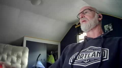 Snapshot of mac8181 chatting on 12/15/24, 12:38 mac8181 online show from 12/15/24, 12:38