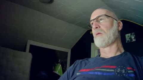 Snapshot of mac8181 chatting on 12/21/24, 11:01 mac8181 online show from 12/21/24, 11:01