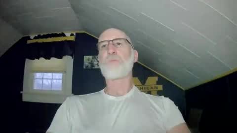 Snapshot of mac8181 chatting on 01/18/25, 12:04 mac8181 online show from 01/18/25, 12:04