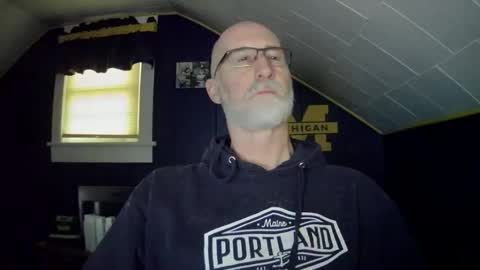 Snapshot of mac8181 chatting on 12/21/25, 12:23 mac8181 online show from 12/21/25, 12:23