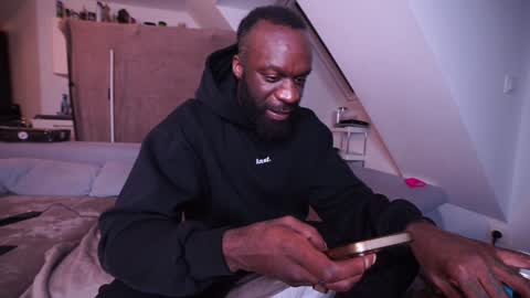 Mac Troy online show from 12/31/24, 04:25