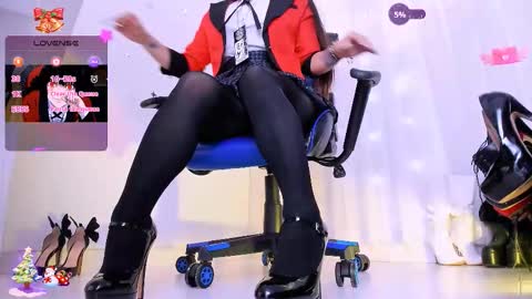 MacarenaIndependent model  online show from 12/13/25, 07:53