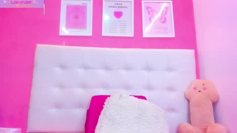 macarena_05_ online show from 12/23/25, 02:53