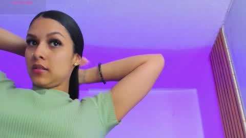 Snapshot of macarenasmith1 chatting on 11/25/25, 11:10 macarenasmith1 online show from 11/25/25, 11:10