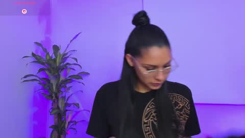 Snapshot of macarenasmith1 chatting on 12/04/25, 11:08 macarenasmith1 online show from 12/04/25, 11:08