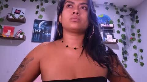 Snapshot of macey_hairy chatting on 11/30/25, 11:20 Macey Elliot Modelo Independiente online show from 11/30/25, 11:20