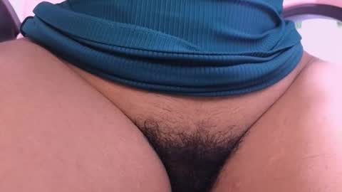 Snapshot of macey_hairy chatting on 12/01/25, 09:42 Macey Elliot Modelo Independiente online show from 12/01/25, 09:42