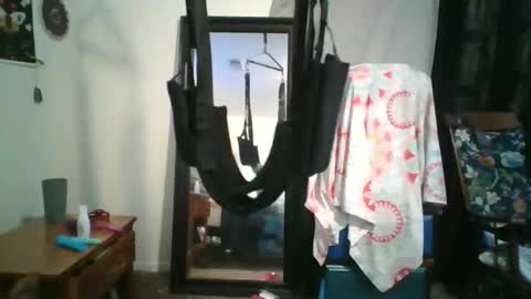 Snapshot of maceyloves chatting on 01/18/26, 03:32 maceyloves online show from 01/18/26, 03:32