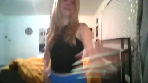 maceyloves online show from 05/19/26, 03:57
