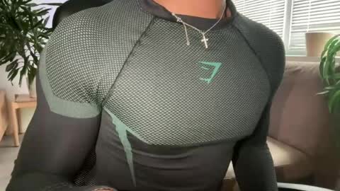 machine_15_ online show from 06/16/26, 02:52
