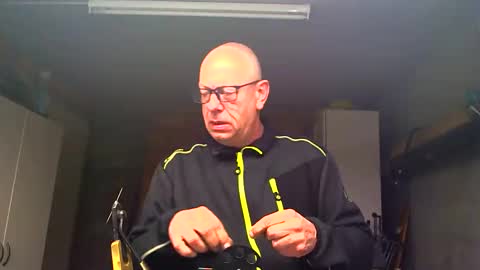 Snapshot of machinegun3dx chatting on 11/25/25, 07:58 Andy online show from 11/25/25, 07:58