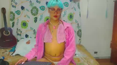 Snapshot of machissexx chatting on 03/17/26, 10:13 machissexx online show from 03/17/26, 10:13