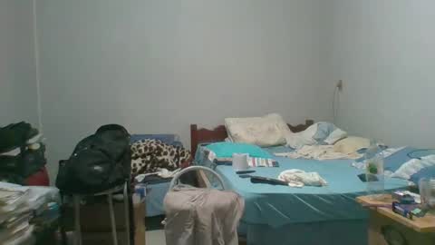 Snapshot of machoalex chatting on 12/17/24, 08:23 MACHOLIVRE online show from 12/17/24, 08:23