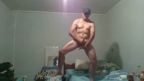 Snapshot of machoalex chatting on 12/28/24, 11:09 MACHOLIVRE online show from 12/28/24, 11:09