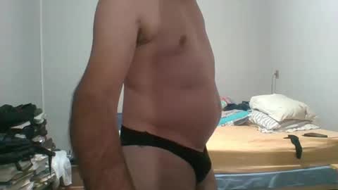 Snapshot of machoalex chatting on 01/07/25, 03:57 MACHOLIVRE online show from 01/07/25, 03:57