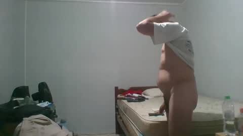 Snapshot of machoalex chatting on 02/16/25, 02:42 MACHOLIVRE online show from 02/16/25, 02:42