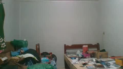 Snapshot of machoalex chatting on 02/23/25, 12:27 MACHOLIVRE online show from 02/23/25, 12:27