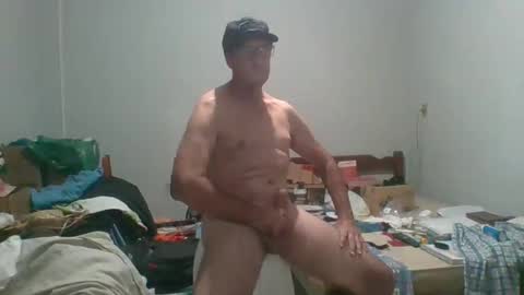 Snapshot of machoalex chatting on 03/01/25, 10:34 MACHOLIVRE online show from 03/01/25, 10:34