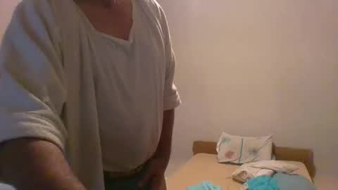 Snapshot of machoalex chatting on 11/24/25, 06:35 MACHOLIVRE online show from 11/24/25, 06:35