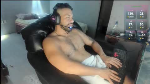 Snapshot of machohandsome chatting on 03/13/26, 09:05 Javier papichulo master how do you want online show from 03/13/26, 09:05