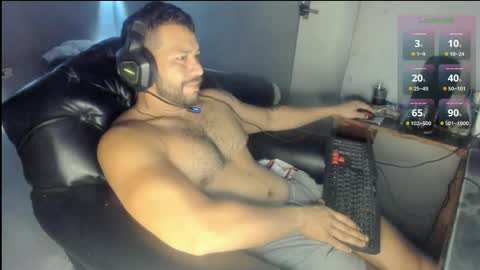 Snapshot of machohandsome chatting on 04/07/26, 06:52 Javier papichulo master how do you want online show from 04/07/26, 06:52