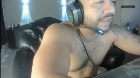 Snapshot of machohandsome chatting on 04/11/26, 02:21 Javier papichulo master how do you want online show from 04/11/26, 02:21